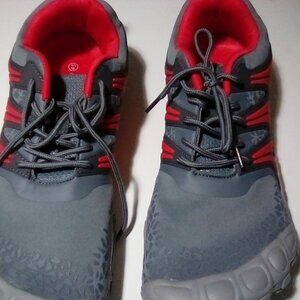 Oranginer Bare feet shoes.